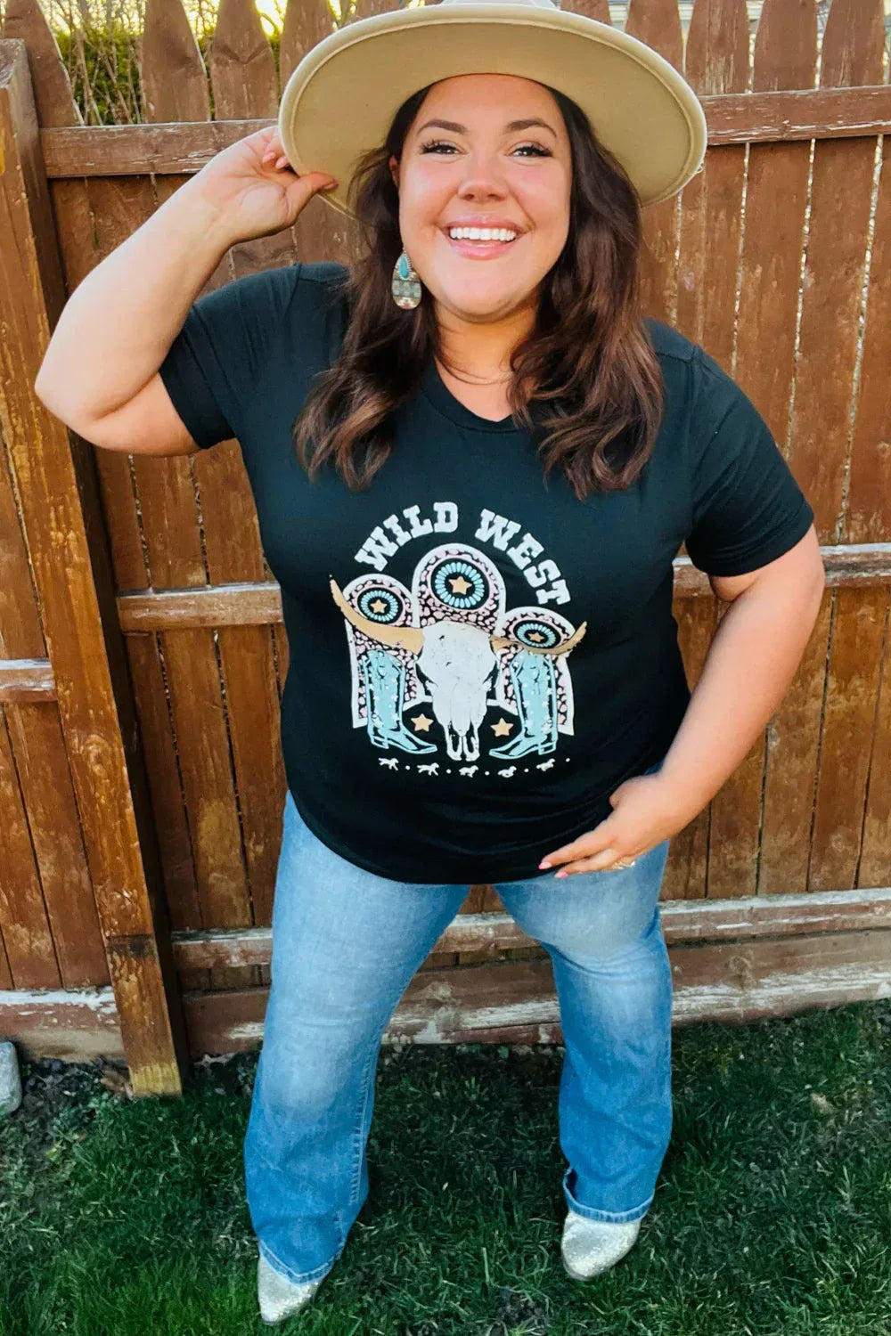 Black Cotton Wild West Graphic Tee - DAVERRI FASHIONS