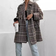 Houndstooth collared wool coat with black white checks pockets