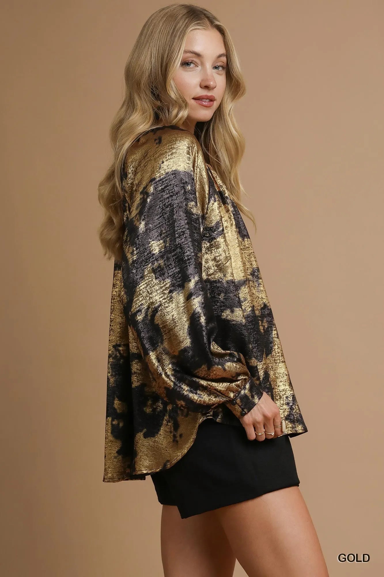 Umgee Metallic Fabric Blouse with Balloon Sleeves | Daverri Fashions