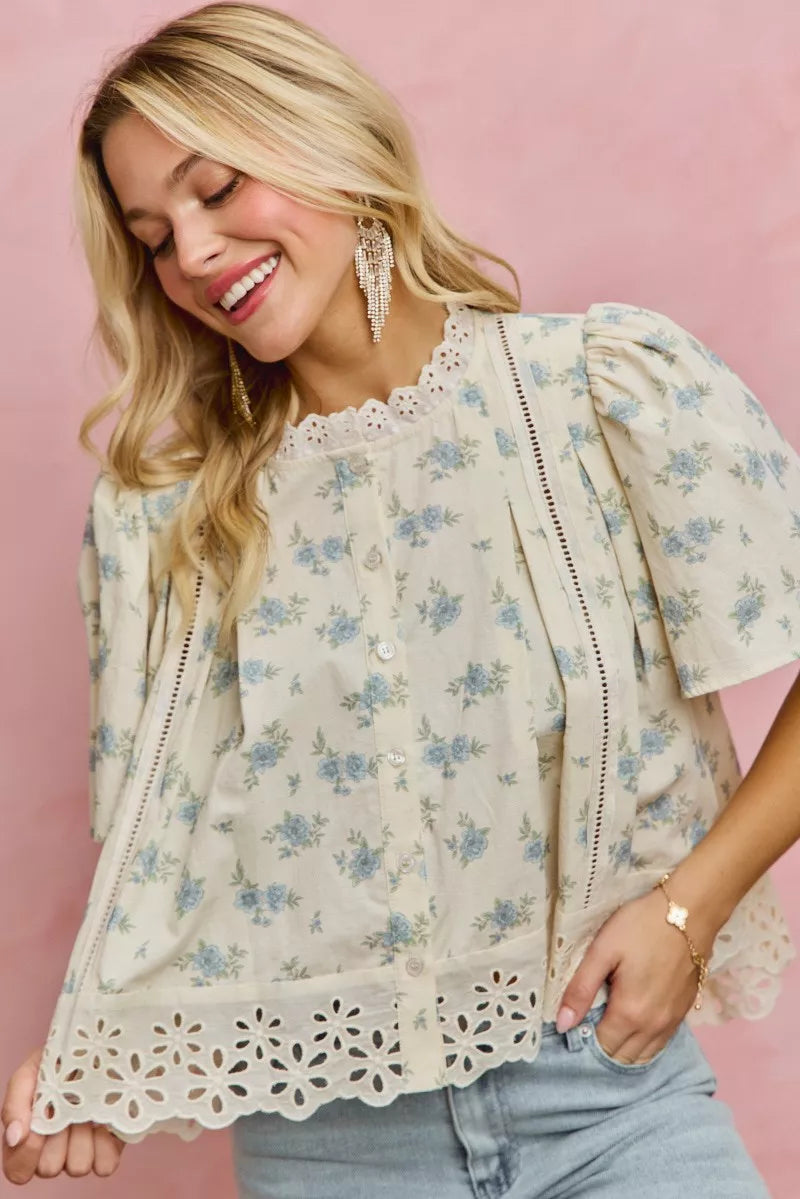 SO ME floral print lace trim flutter sleeves blouse in cream with blue embroidery