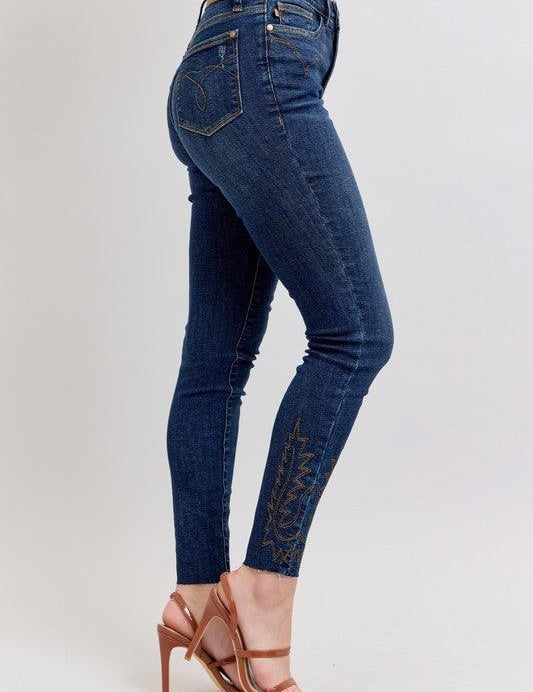 Judy Blue Full Size Embroidered High Rise Skinny Jeans Plus Size | Jeans Daverri Fashions
