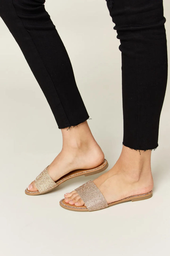 WILD DIVA Rhinestone Open Toe Flat Sandals Sandals