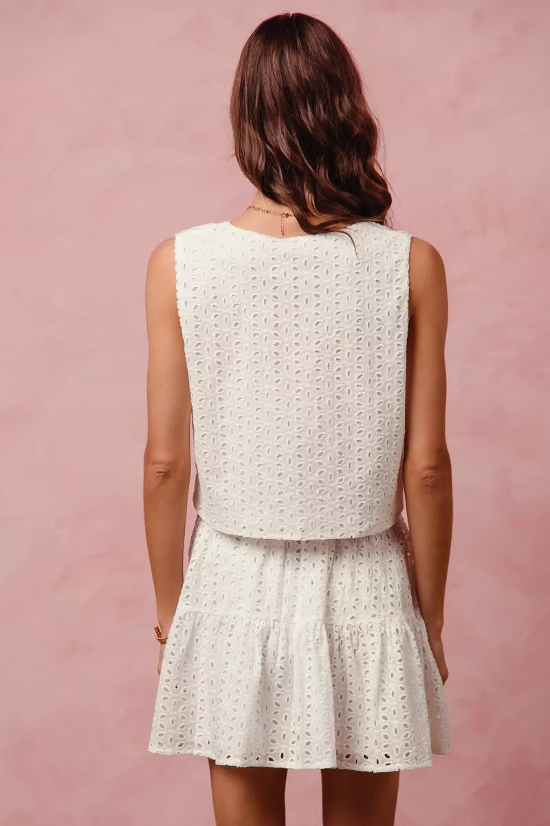 White SO ME floral eyelet lace sleeveless tiered dress