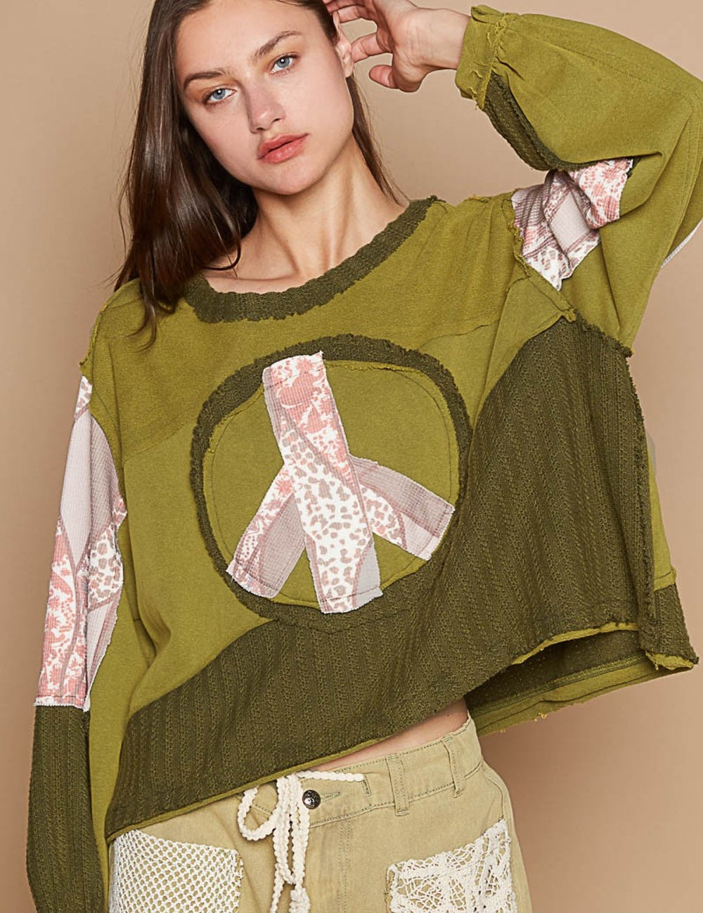 POL Long Sleeve Cut Sew Peace Emblem Top Greenery M