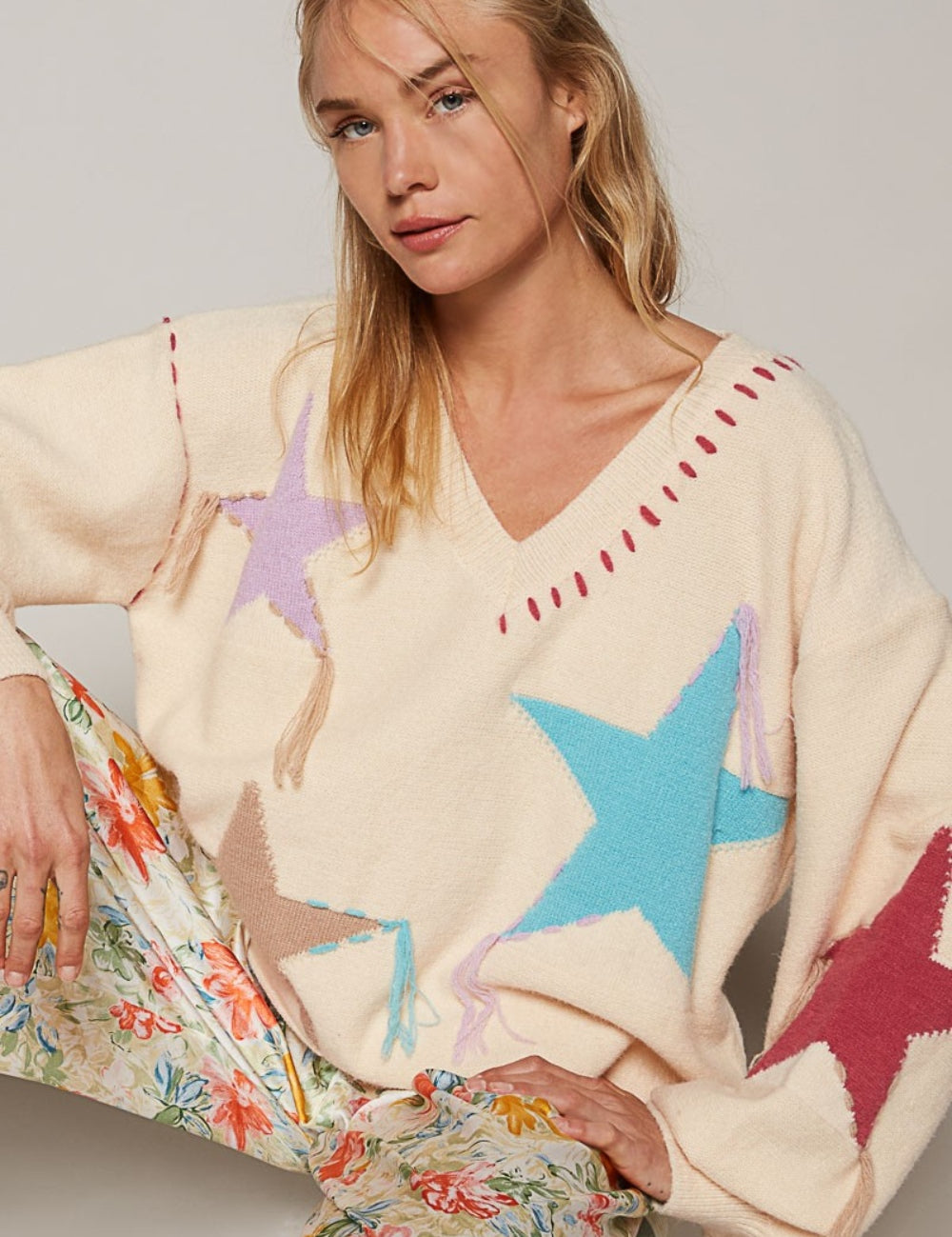 POL V-Neck Long Sleeve Star Fringe Sweater Pale Beige