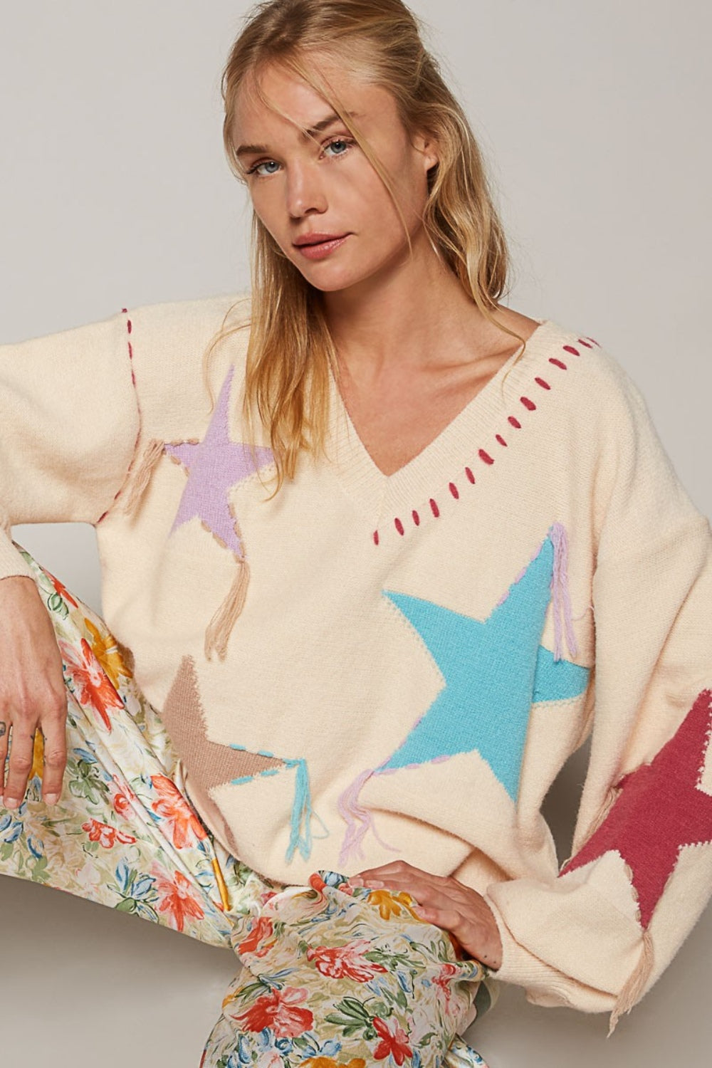 POL V-Neck Long Sleeve Star Fringe Sweater Pale Beige