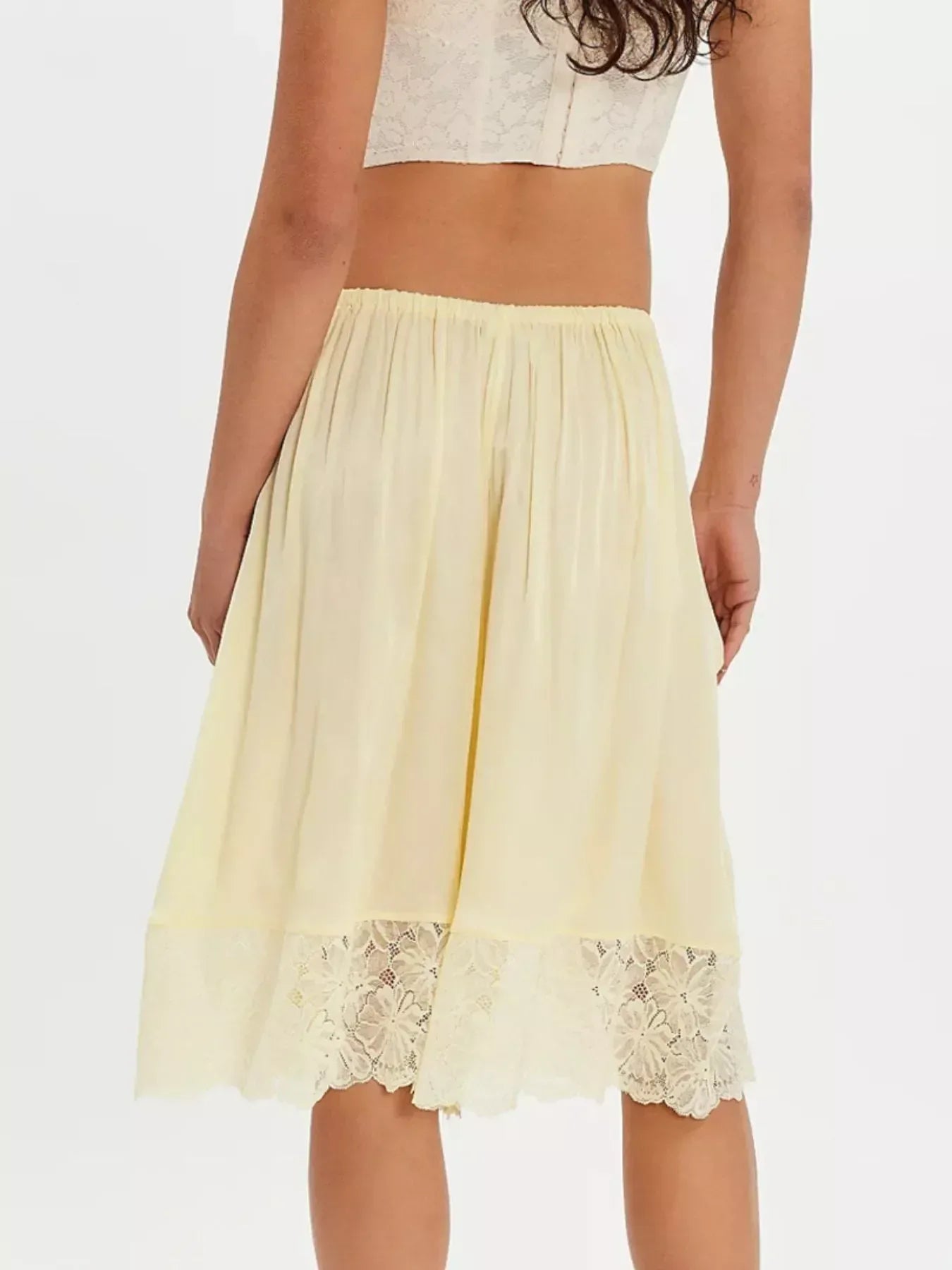 Lace Detail Shorts - DAVERRI FASHIONS