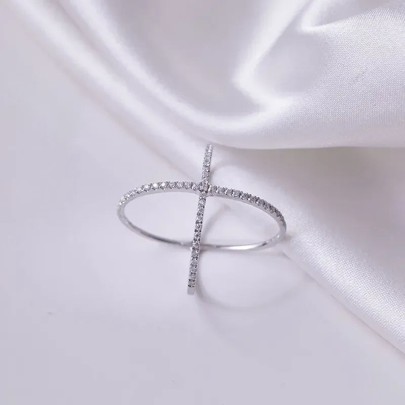925 Sterling Silver Moissanite Crisscross Ring - DAVERRI FASHIONS