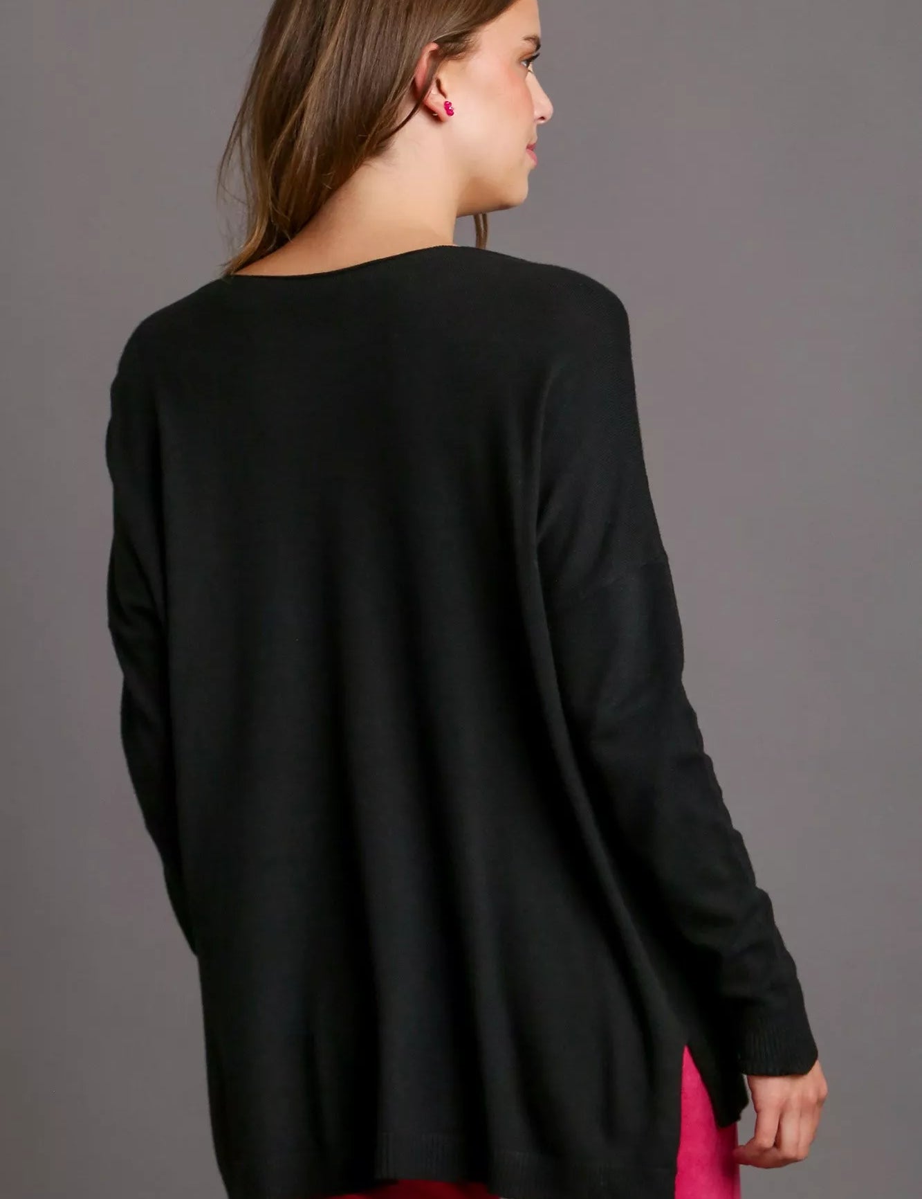 Umgee V-Neck High Low Hem Knit Top with Side Slit | Knit Tops Daverri Fashions