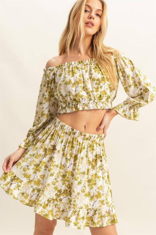 HYFVE Floral Off-Shoulder Flounce Sleeve Top and Skirt Set Yellow-Green L