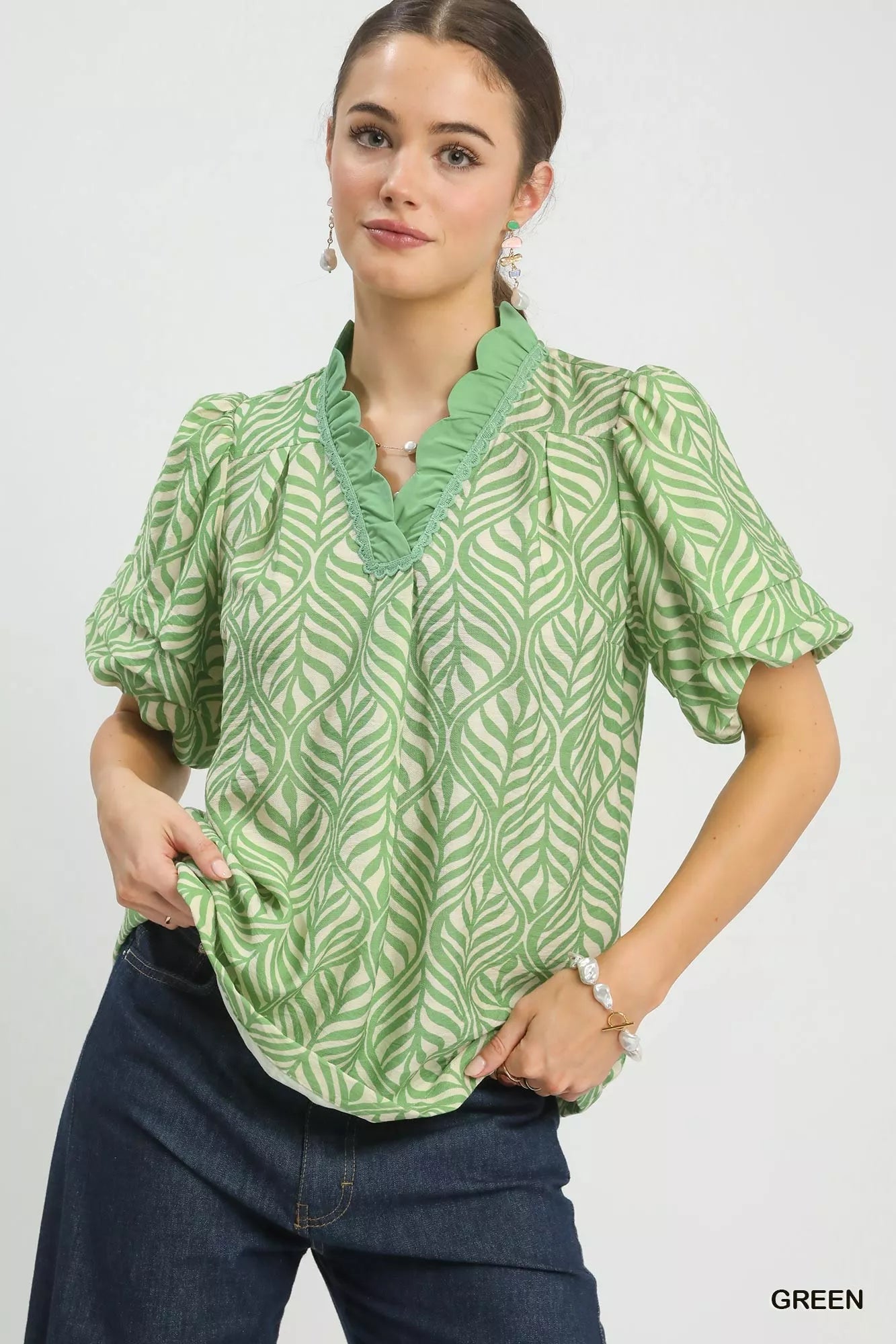Umgee green leaf-printed blouse with ruffle collar and puff sleeves