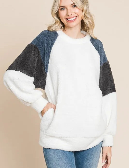 White Culture Code Color Block Faux Fur Raglan Sleeve Sweatshirt | Sweatshirts Daverri Fashions