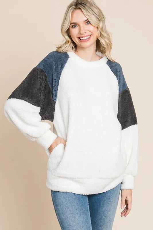 Culture Code Color Block Faux Fur Raglan Sleeve Sweatshirt White Sweatshirts