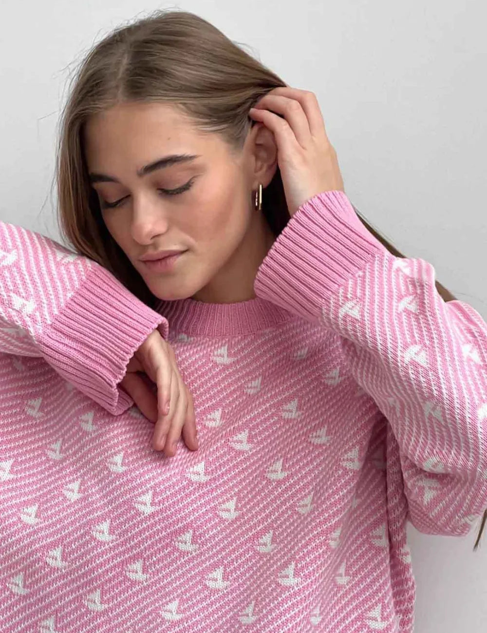 Contrast Round Neck Long Sleeve Sweater | Sweaters Daverri Fashions