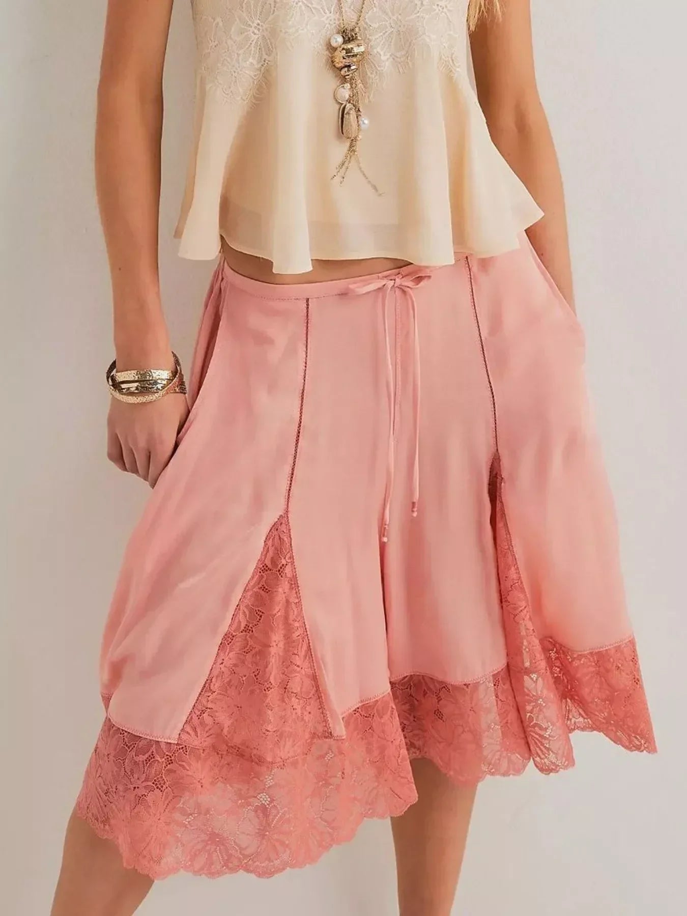 Lace Detail Shorts - DAVERRI FASHIONS