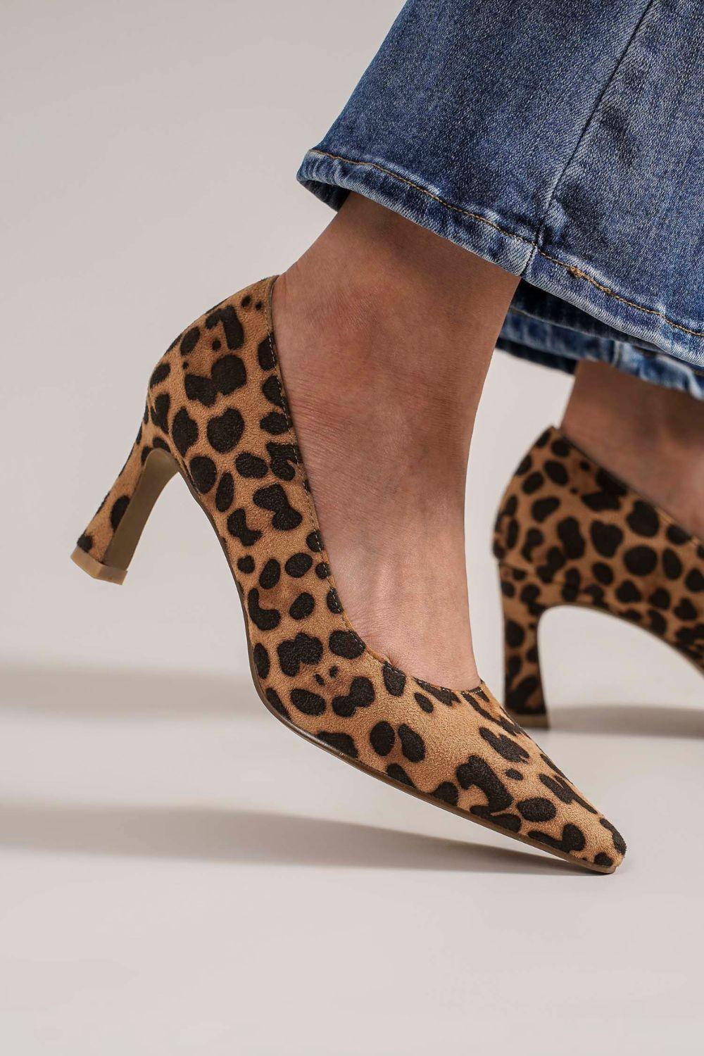 Beast Fashion Faux Suede Leopard Point Toe Pumps PUMPS