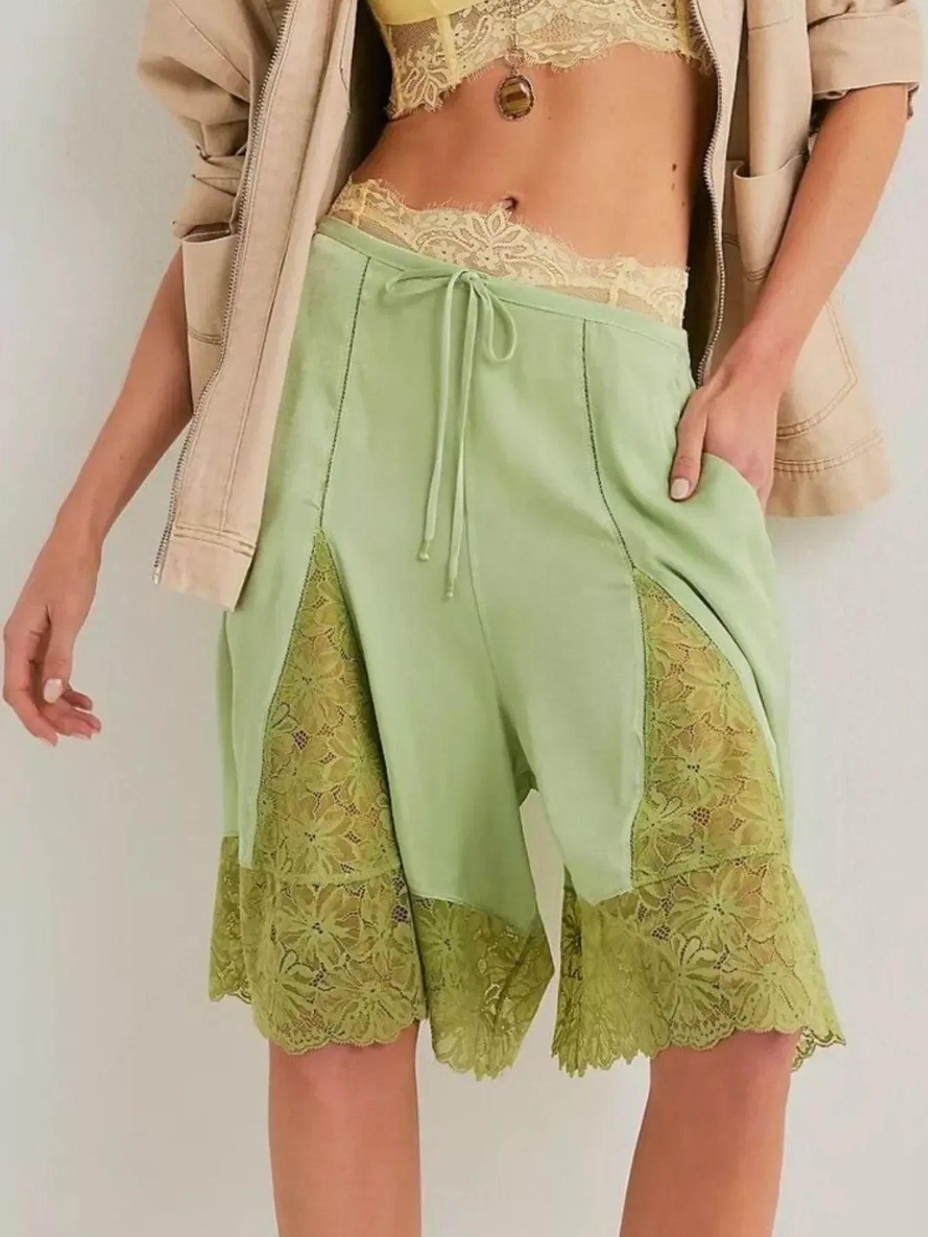 Lace Detail Shorts - DAVERRI FASHIONS