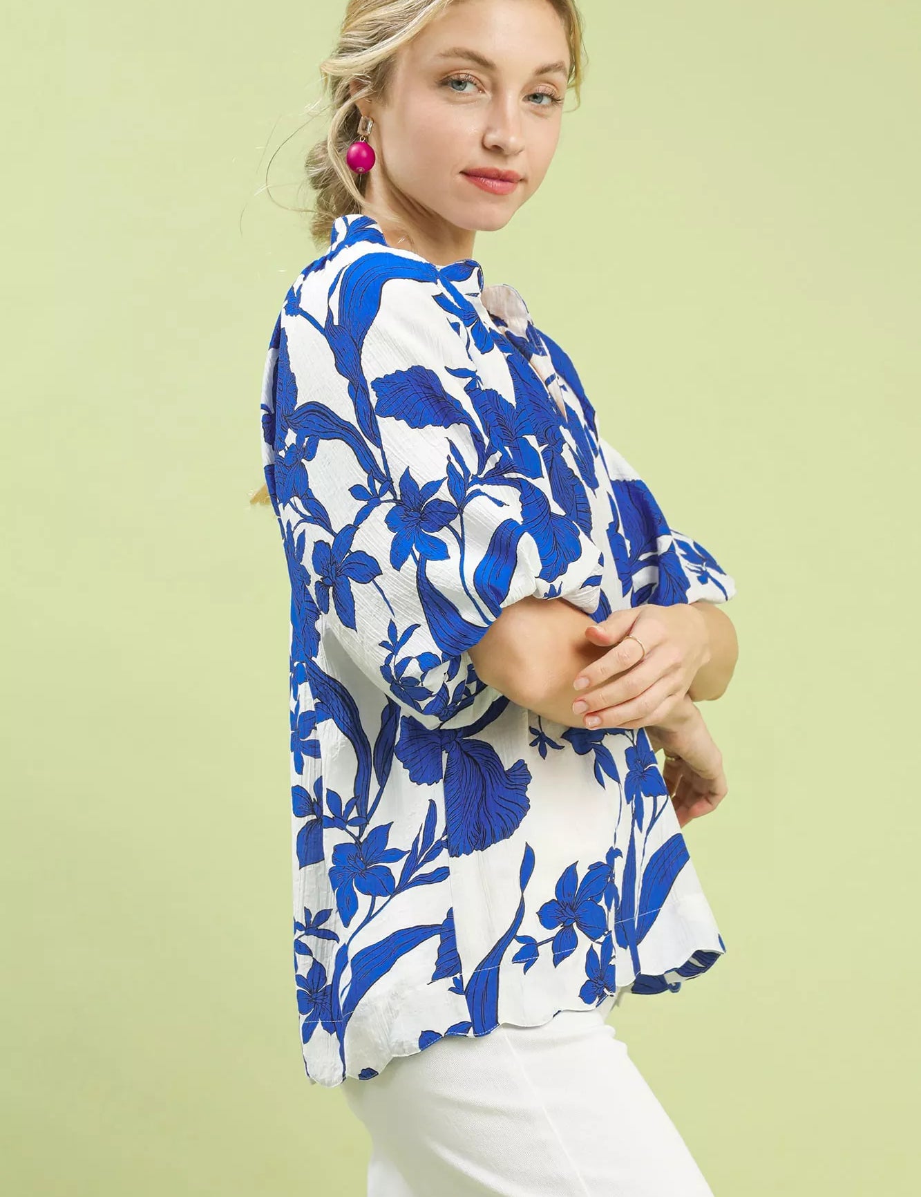 Umgee Floral Print Puff Sleeve Blouse with Scallop Hem | Blouses Daverri Fashions