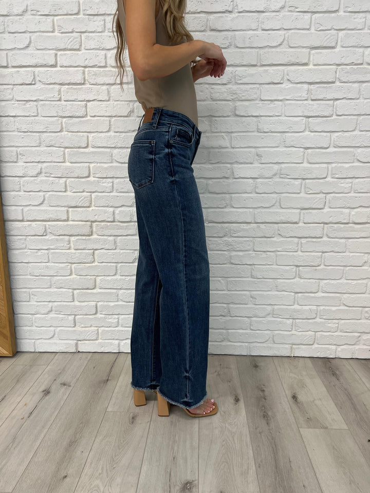 Addie Mid Rise Vintage Wash Wide Leg Jeans | Womens Daverri Fashions