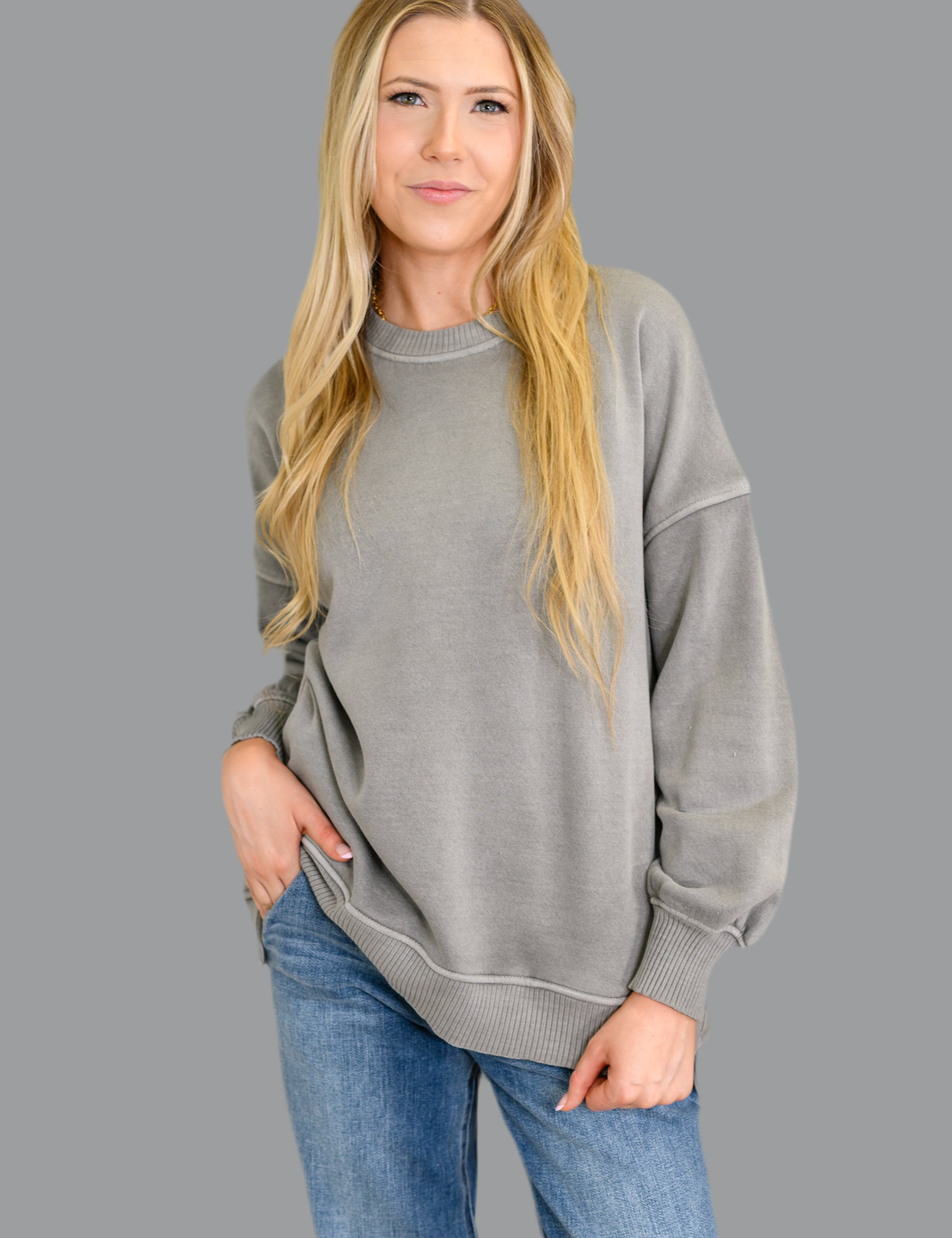 Stepped Hem Pullover in Sleet | Tops Daverri Fashions