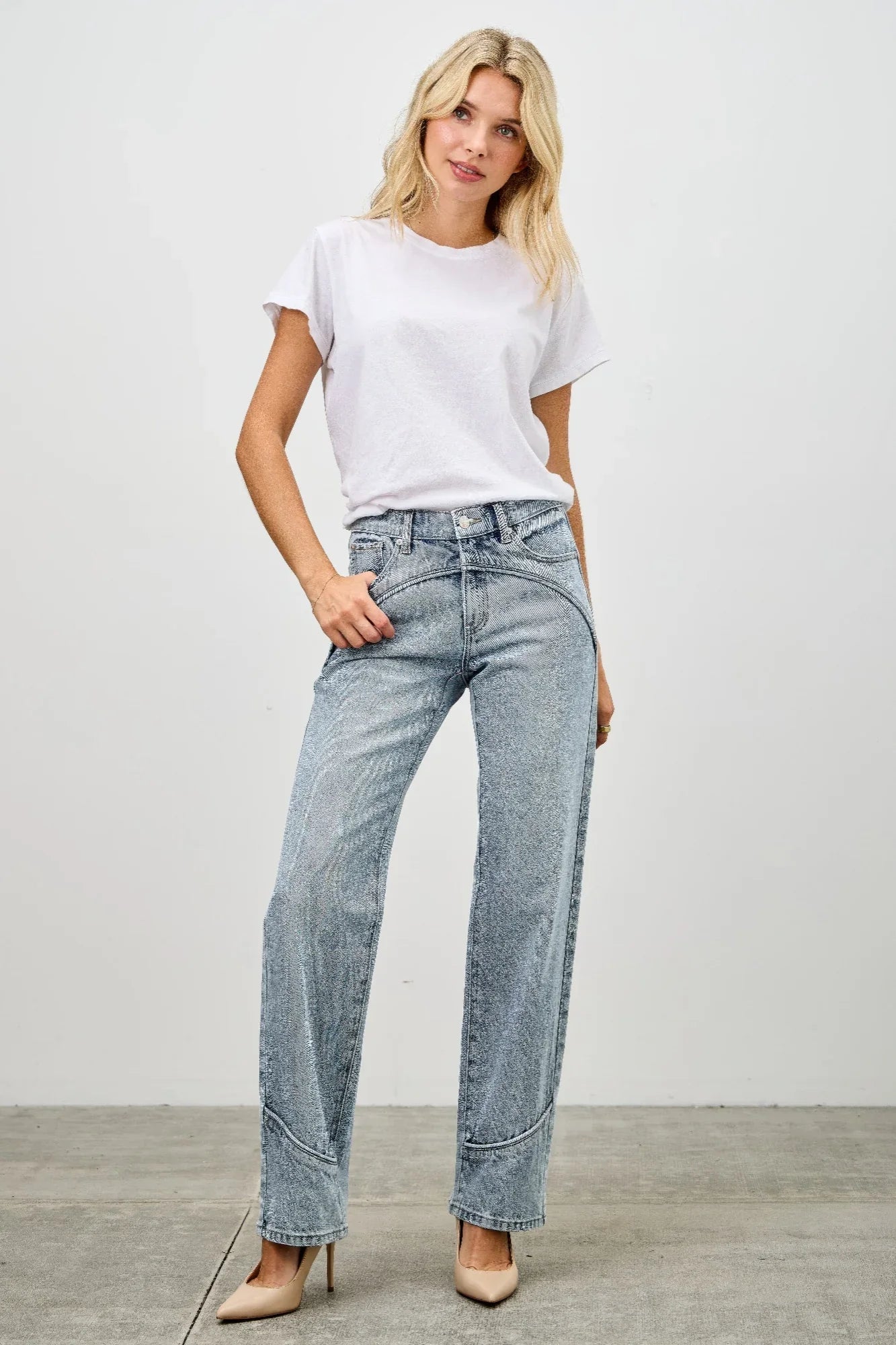 Light-wash Saige denim straight-leg jeans with piping and rolled cuffs