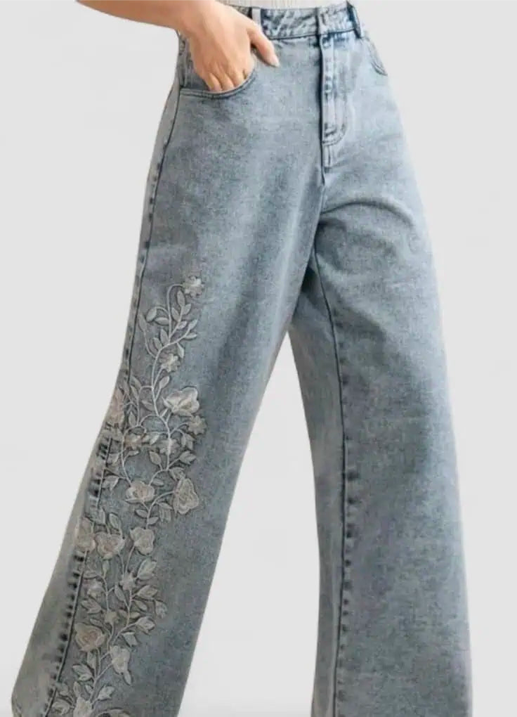 Women’s Plus Size Floral Embroidered Stretch Jeans | Jeans Daverri Fashions