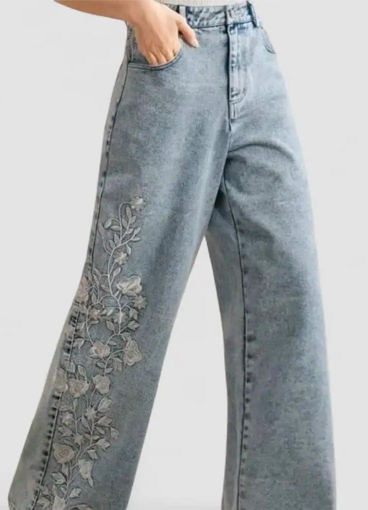 Women’s Plus Size Floral Embroidered Stretch Jeans | Jeans Daverri Fashions
