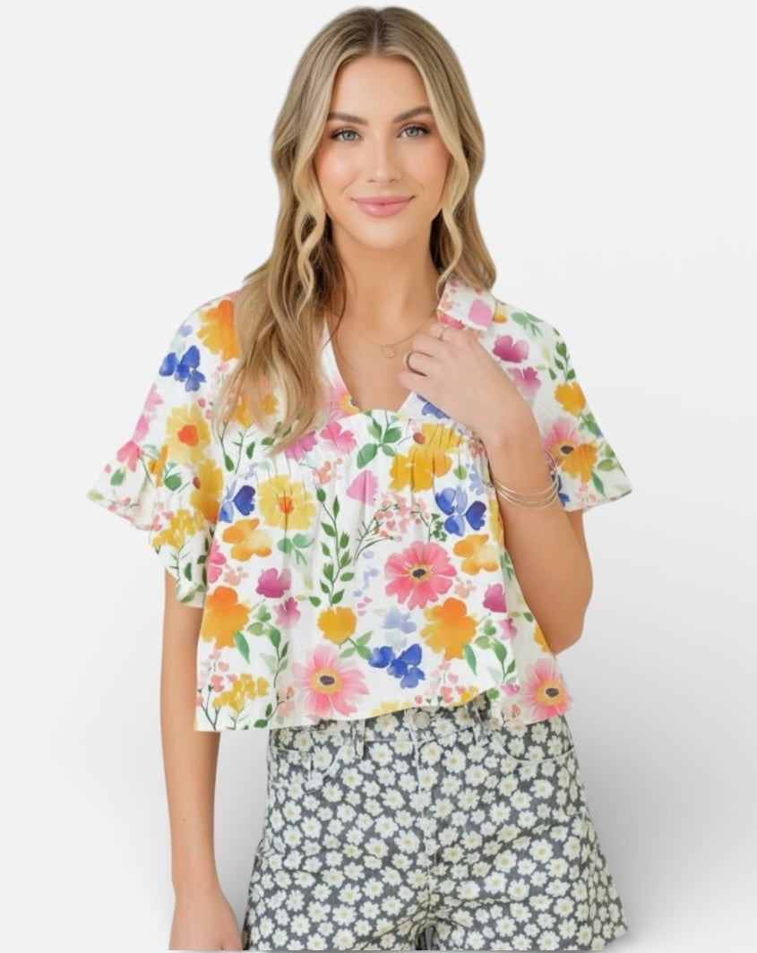 Daverri Floral Boxy Fit Ruffled Short Sleeve Blouse