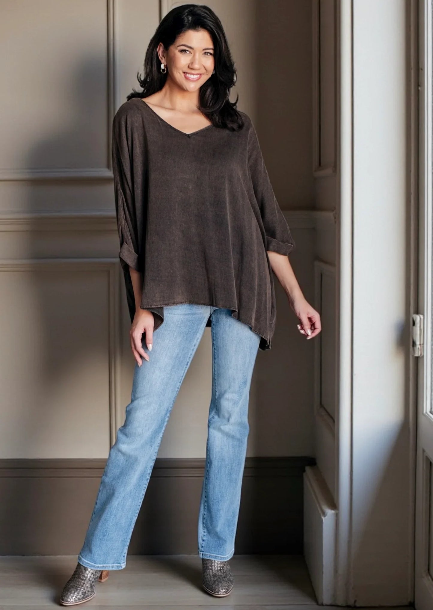 Andree by Unit V-Neck Mineral Washed Oversized Top with Blue Jeans
