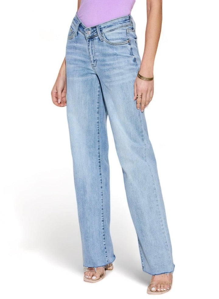 Judy Blue Full Size V Front Waistband Straight Jeans Jeans