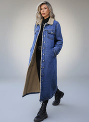 Sherpa lined longline denim jacket in dark blue cotton with fur collar
