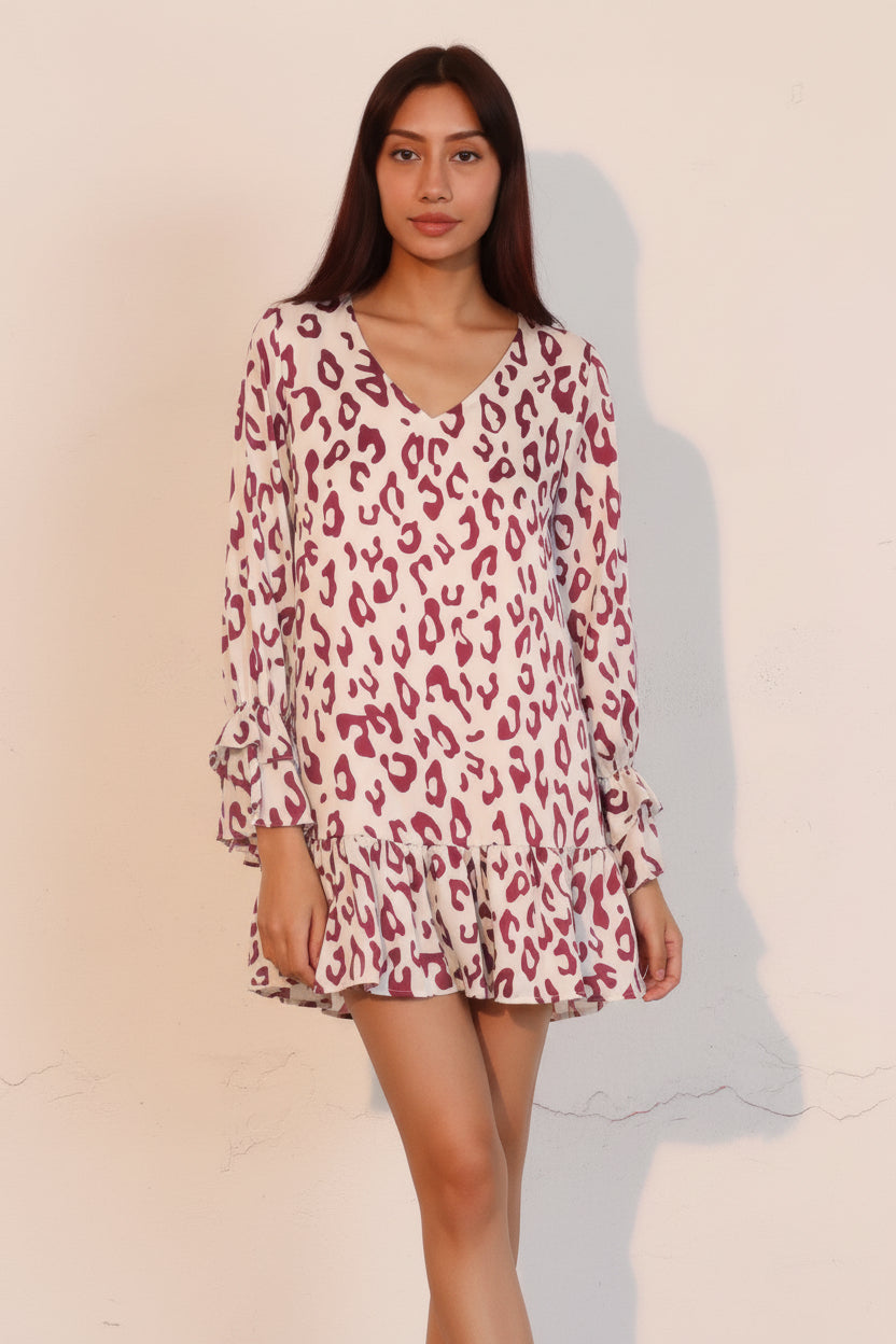 Maroon leopard print short-sleeved dress with V-neck and ruffled hem