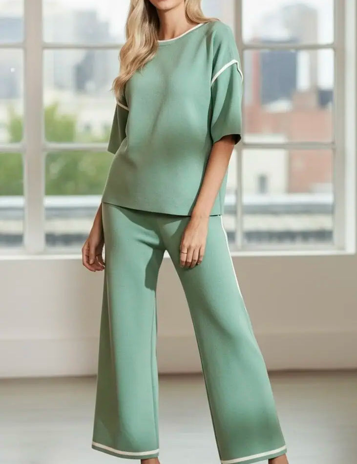 Contrast Trim T-Shirt and Drawstring Pants Set | Loungewear Sets Daverri Fashions