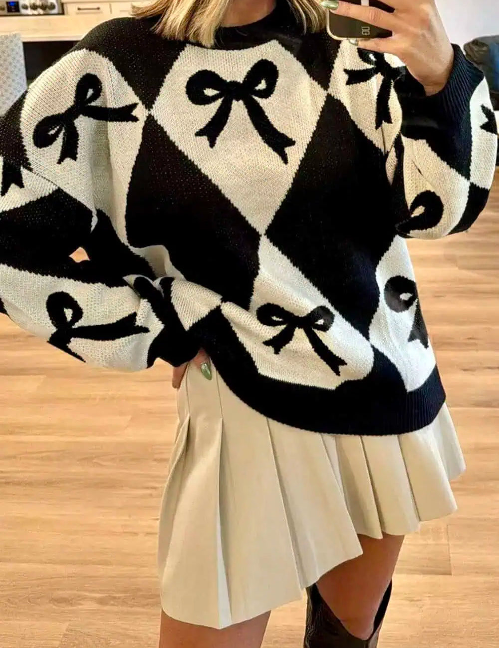 Bow Pattern Long Sleeve Contrast Sweater