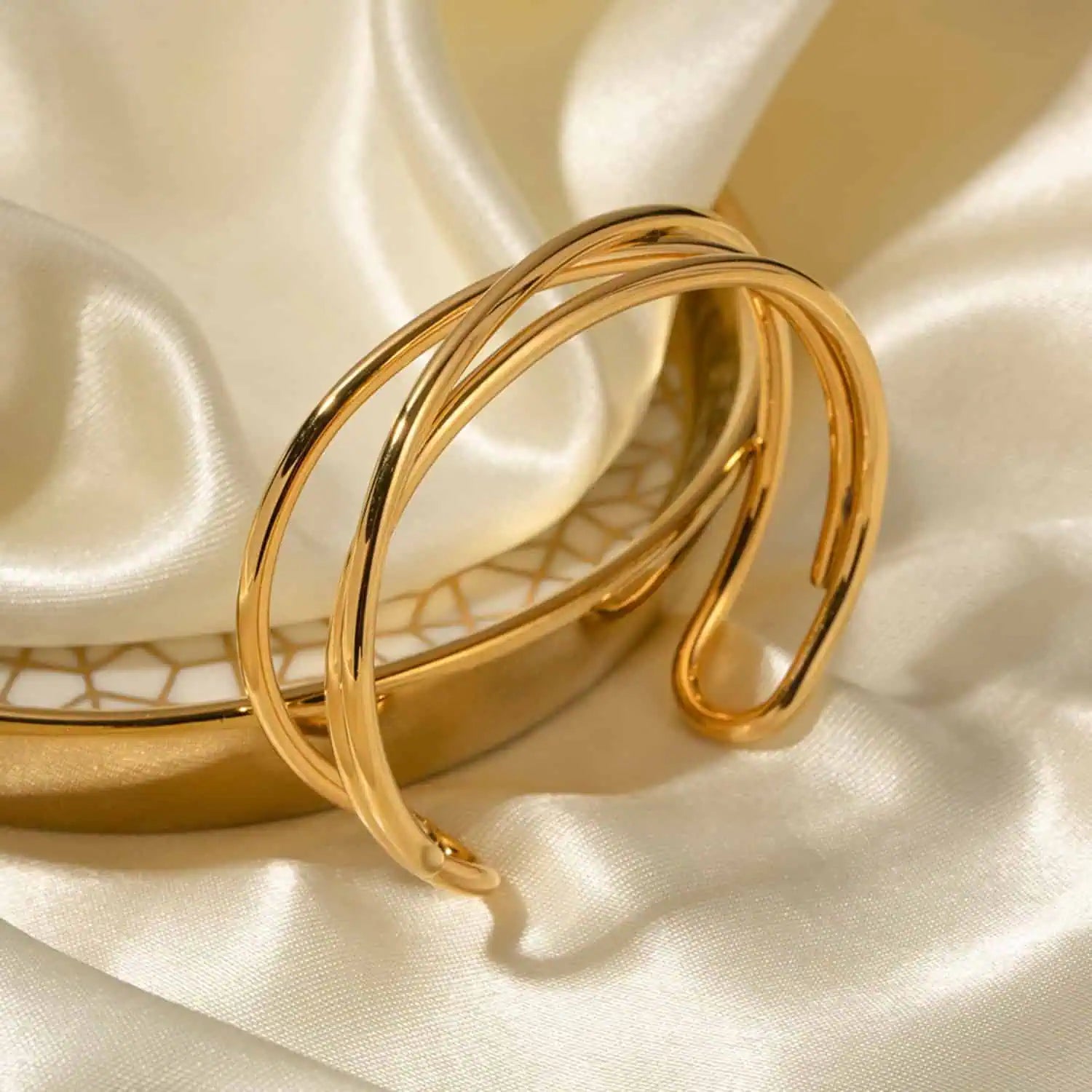 Minimalist Stainless Steel Cuff Bracelet | Bracelets Daverri Fashions