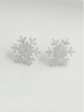 Snowflake Stud Earrings Earrings