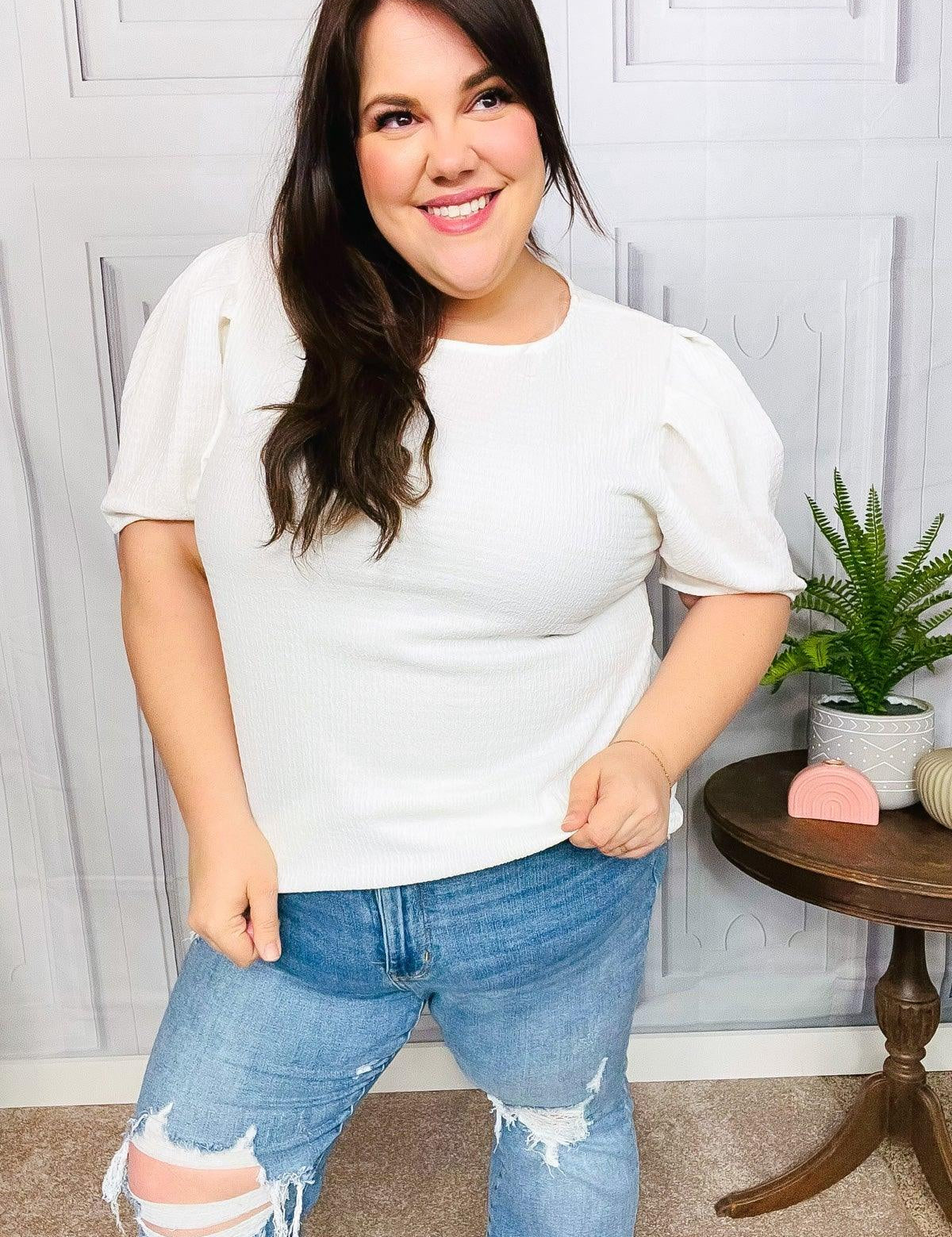 Stand Out White Crinkle Textured Woven Puff Sleeve Top | Daverri Fashions