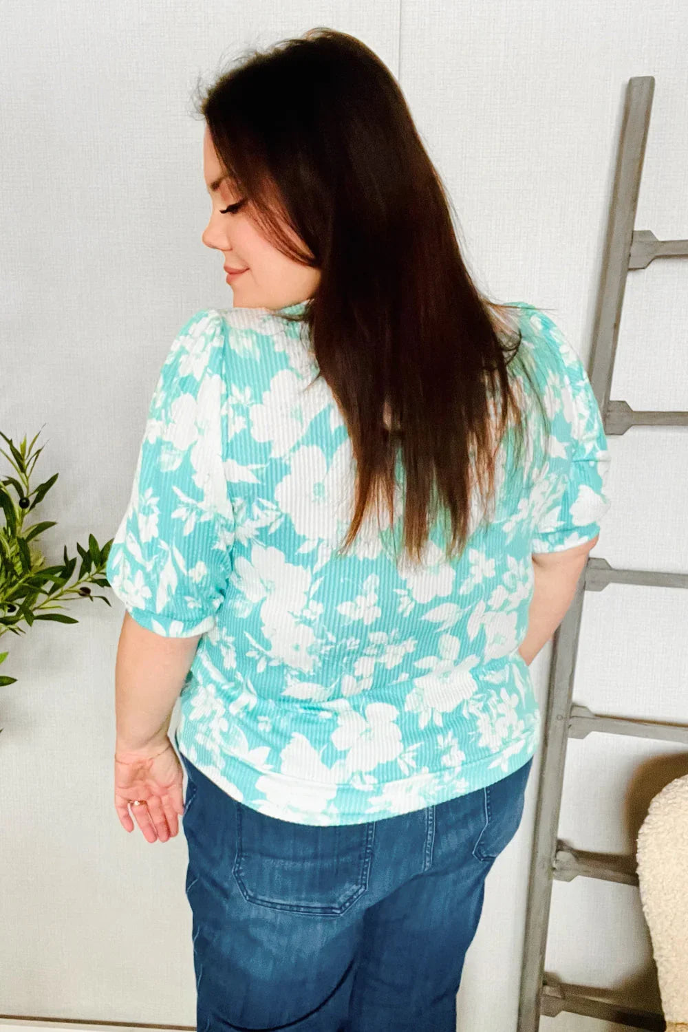 Spring Vibes Mint Wavy Rib Puff Short Sleeves Floral Top | Daverri Fashions