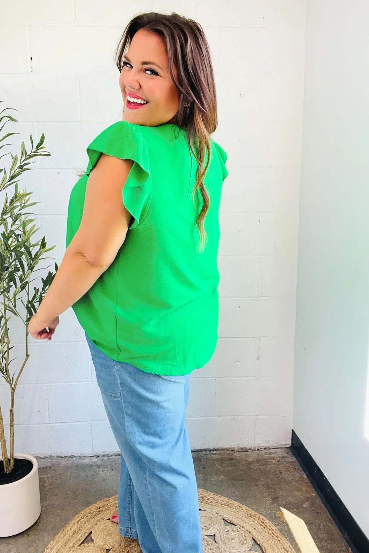 Sunny Days Kelly Green Banded V Neck Flutter Sleeve Top | 2024 Summer Blow Out Sale Daverri Fashions