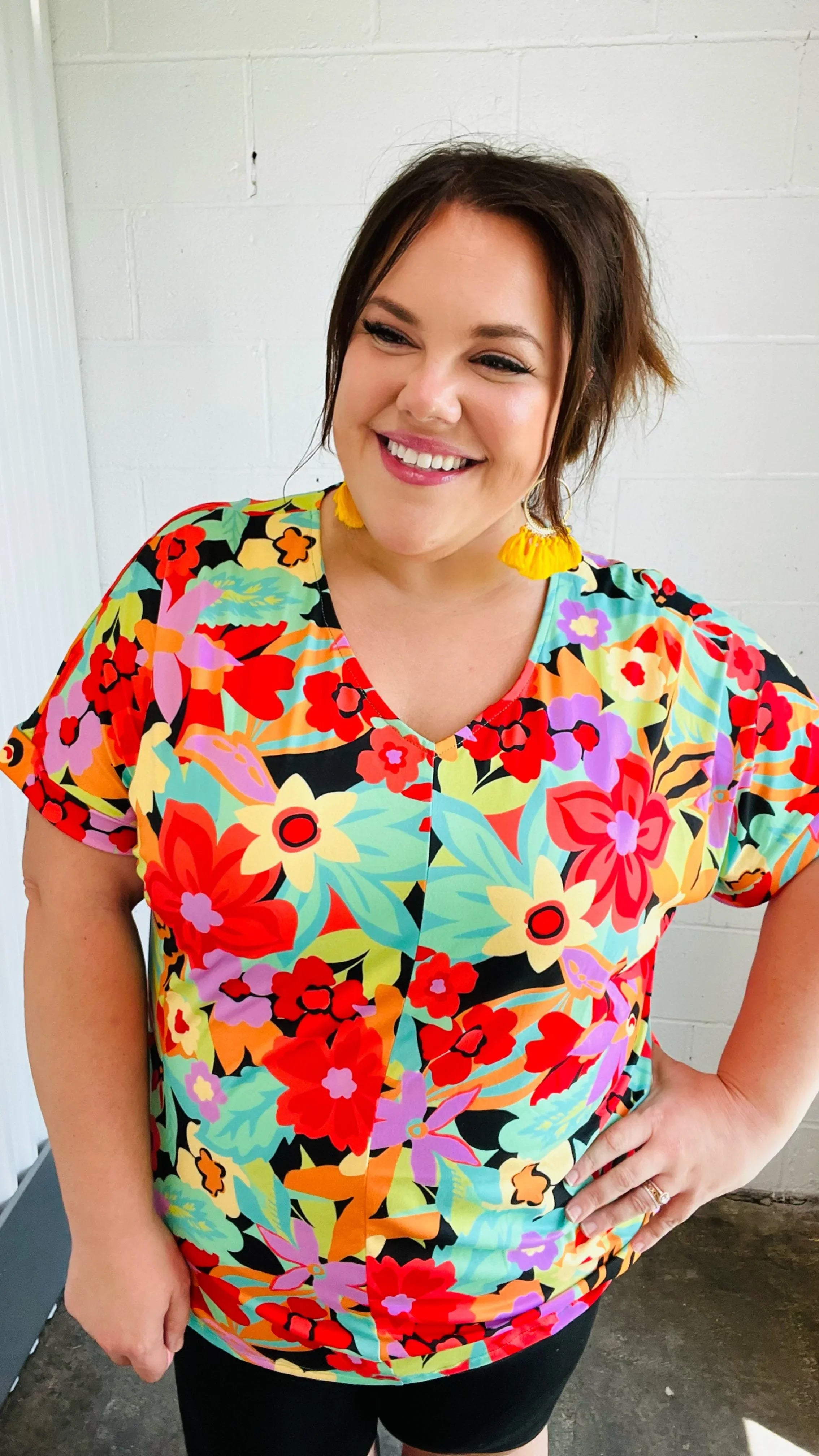 Multicolor Tropical Floral V Neck Drop Shoulder Top | Daverri Fashions