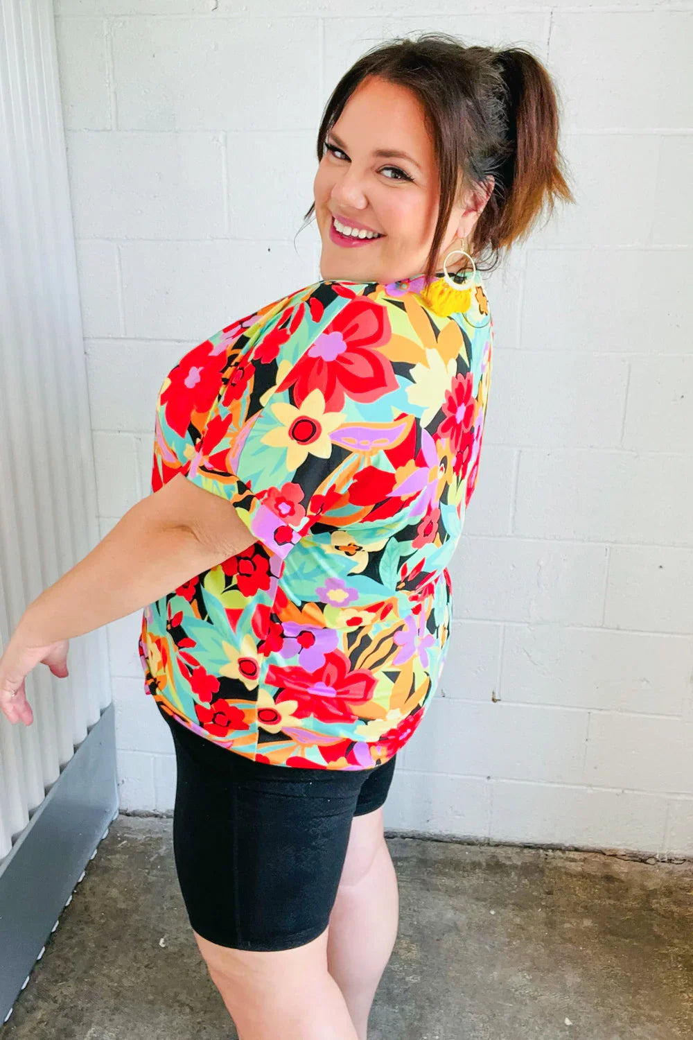 Multicolor Tropical Floral V Neck Drop Shoulder Top | Daverri Fashions