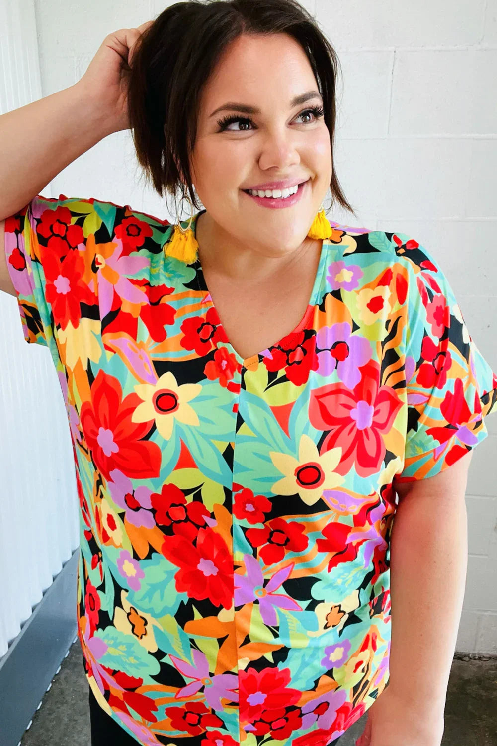 Multicolor Tropical Floral V Neck Drop Shoulder Top | Daverri Fashions