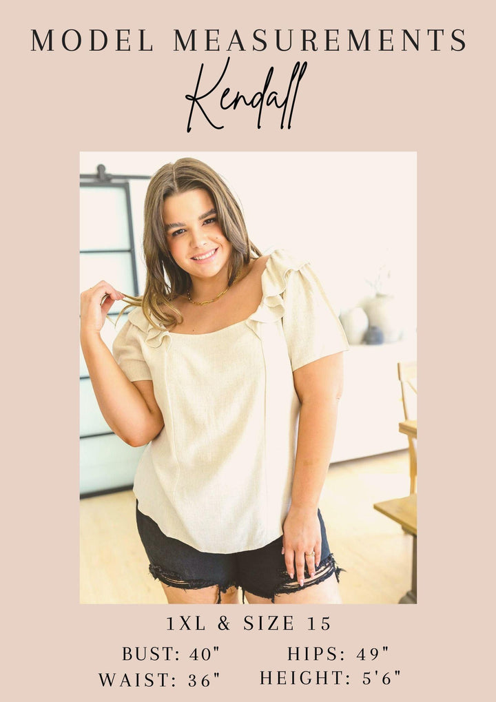 Everyday Scoop Neck Short Sleeve Top in White Shirts & Tops