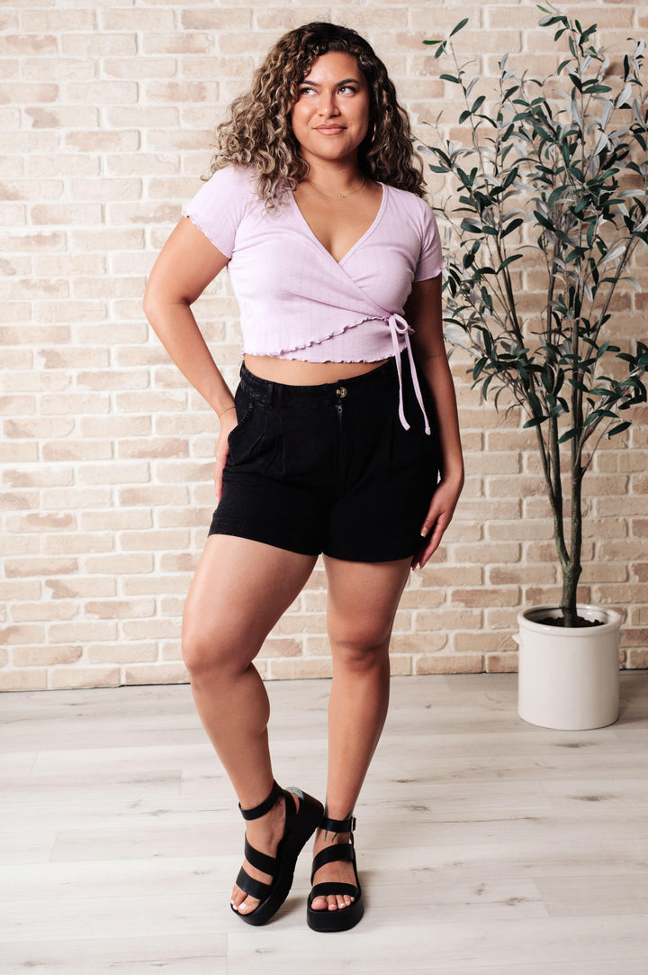 Black Cotton High Waisted Pleated Shorts Bottoms