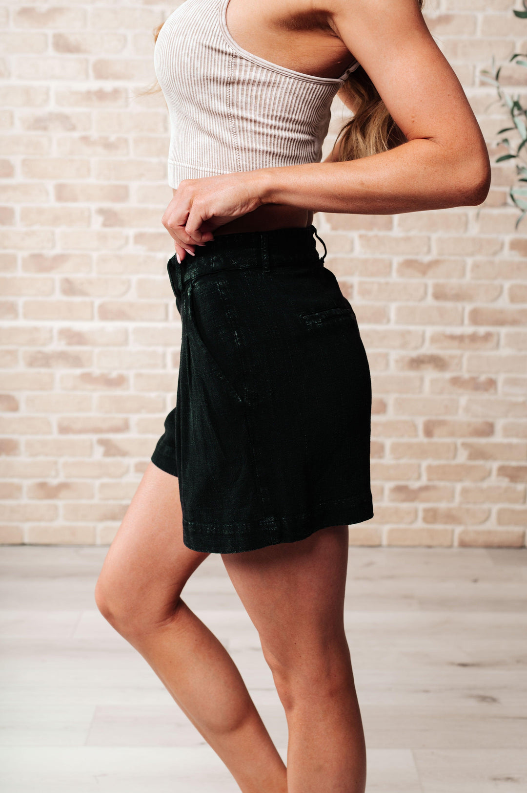 Black Cotton High Waisted Pleated Shorts Bottoms