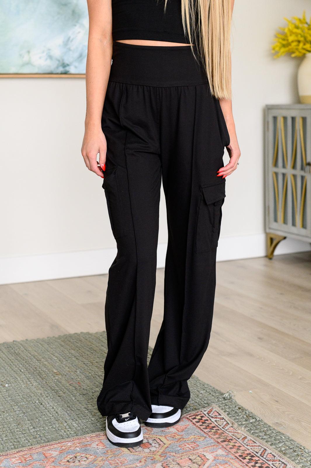 Race to Relax Cargo Pants in Black Small Athleisure Pants