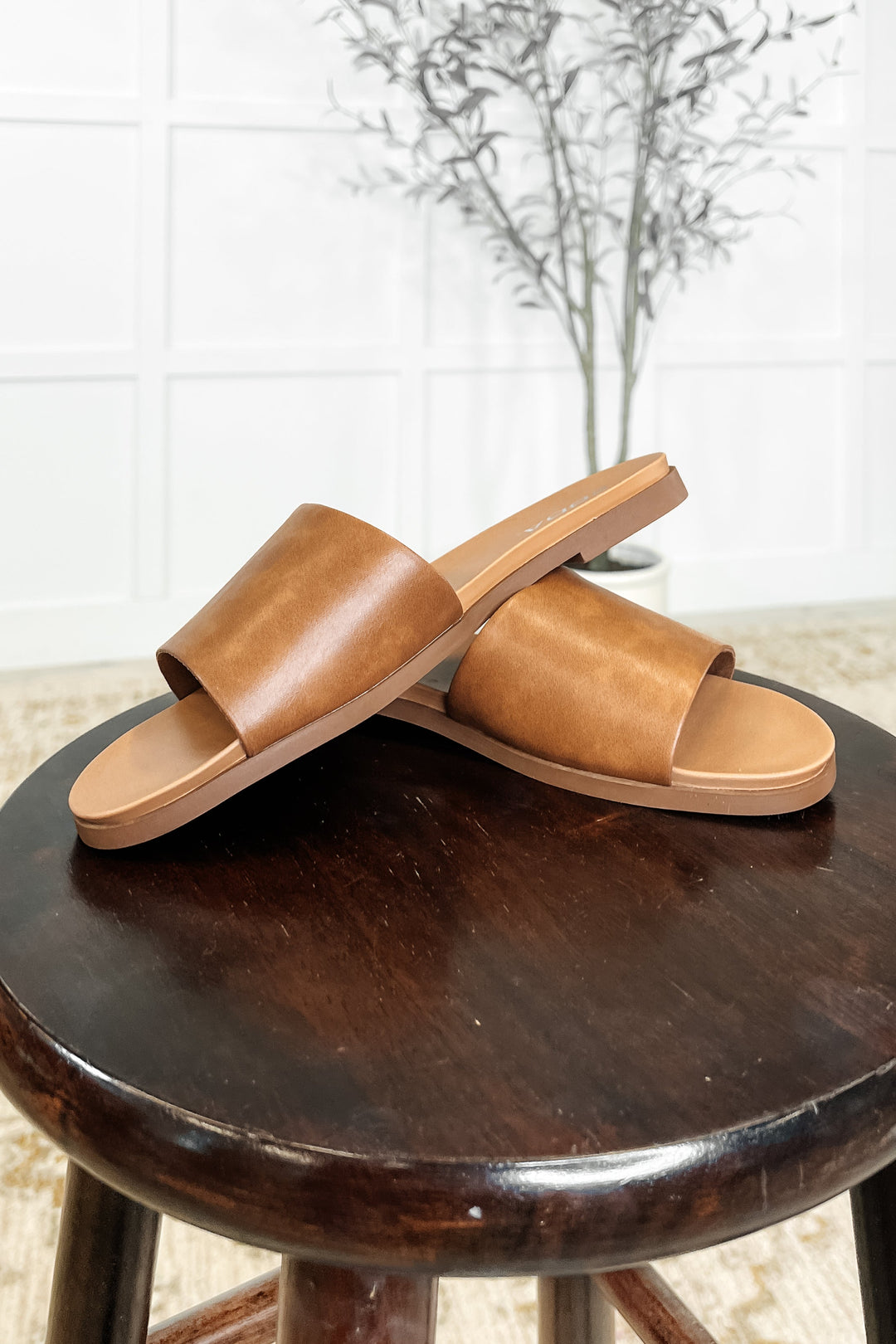Sole Mate Slip on Sandals in Tan Womens