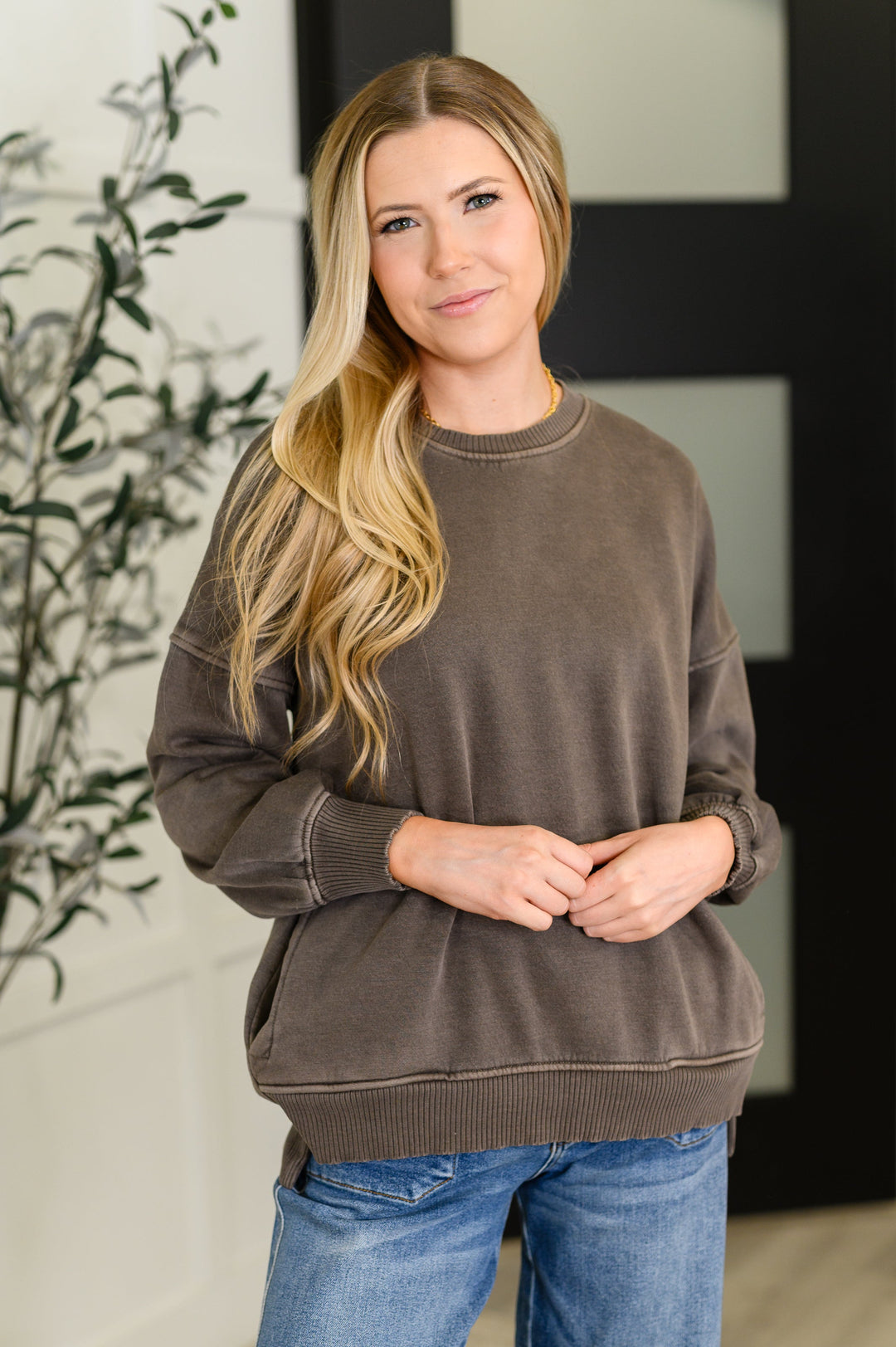 Stepped Hem Pullover in Brown