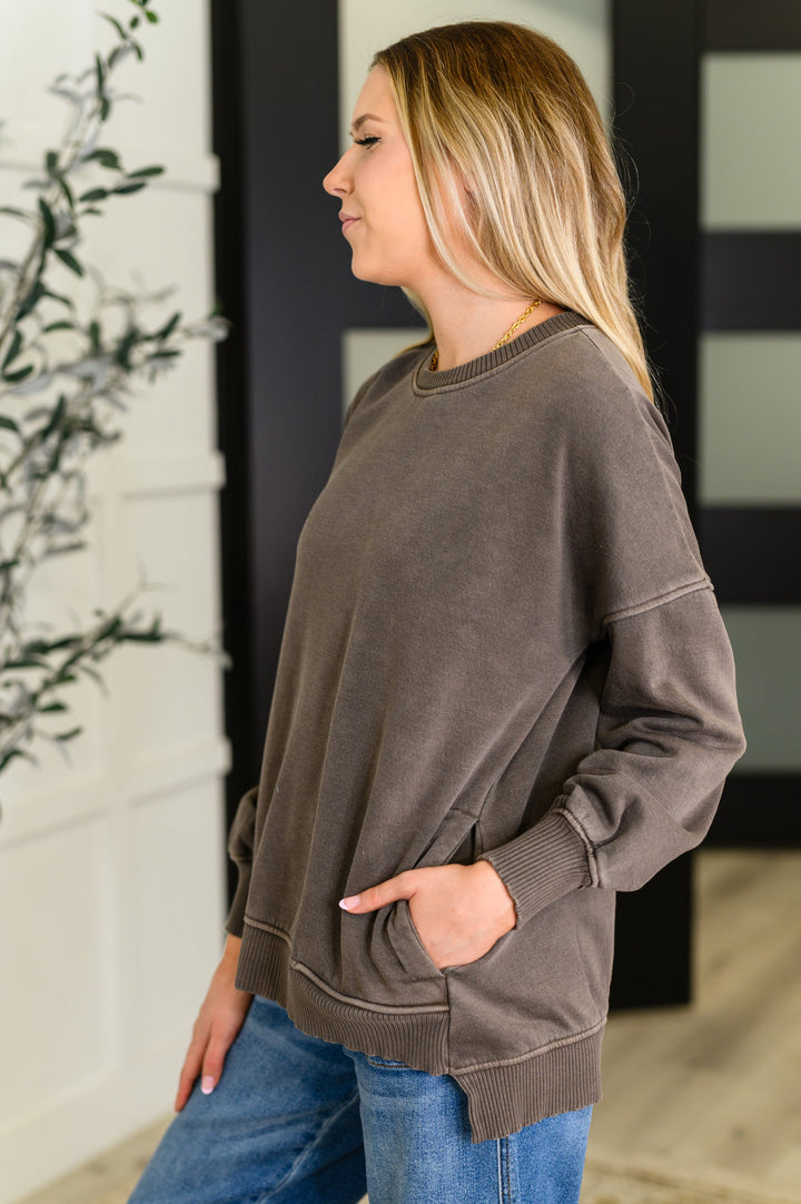 Stepped Hem Pullover in Brown