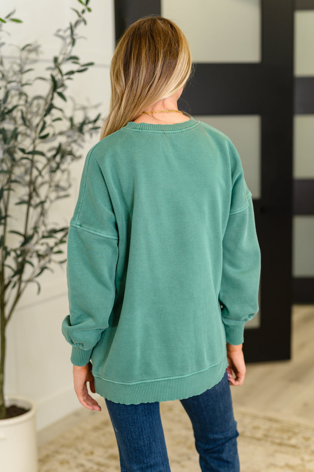 Stepped Hem Pullover in Dark Green